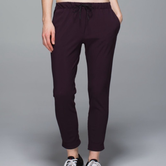 Lululemon Jet Crop